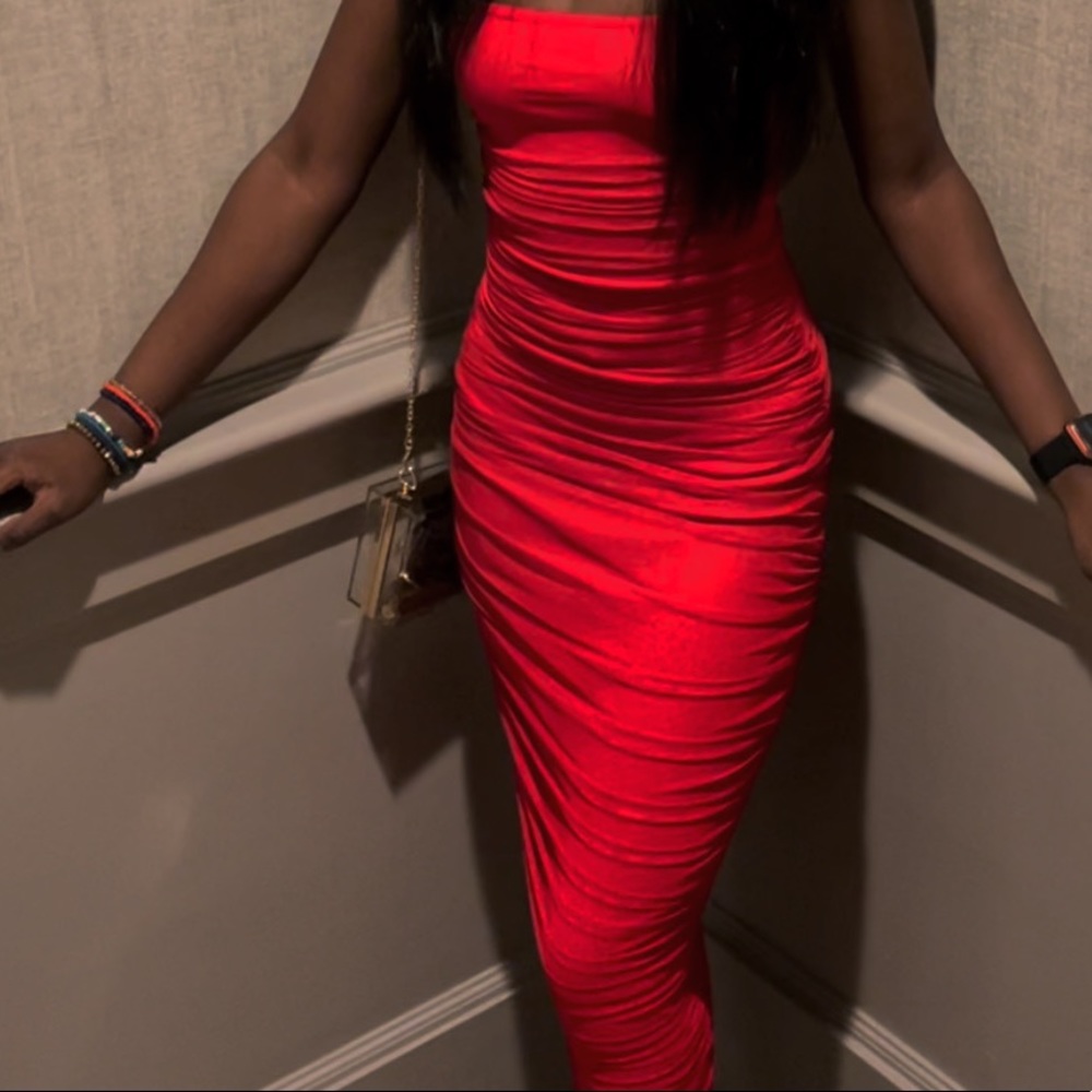 Red Ruched long dres